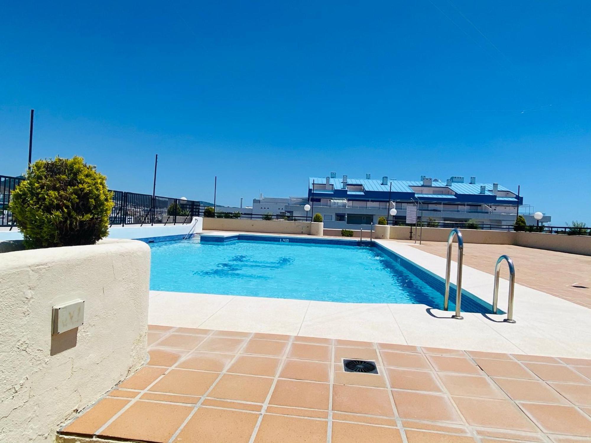Apartment On The First Line Of The Sea With A View And Free Parking 마르베야 외부 사진